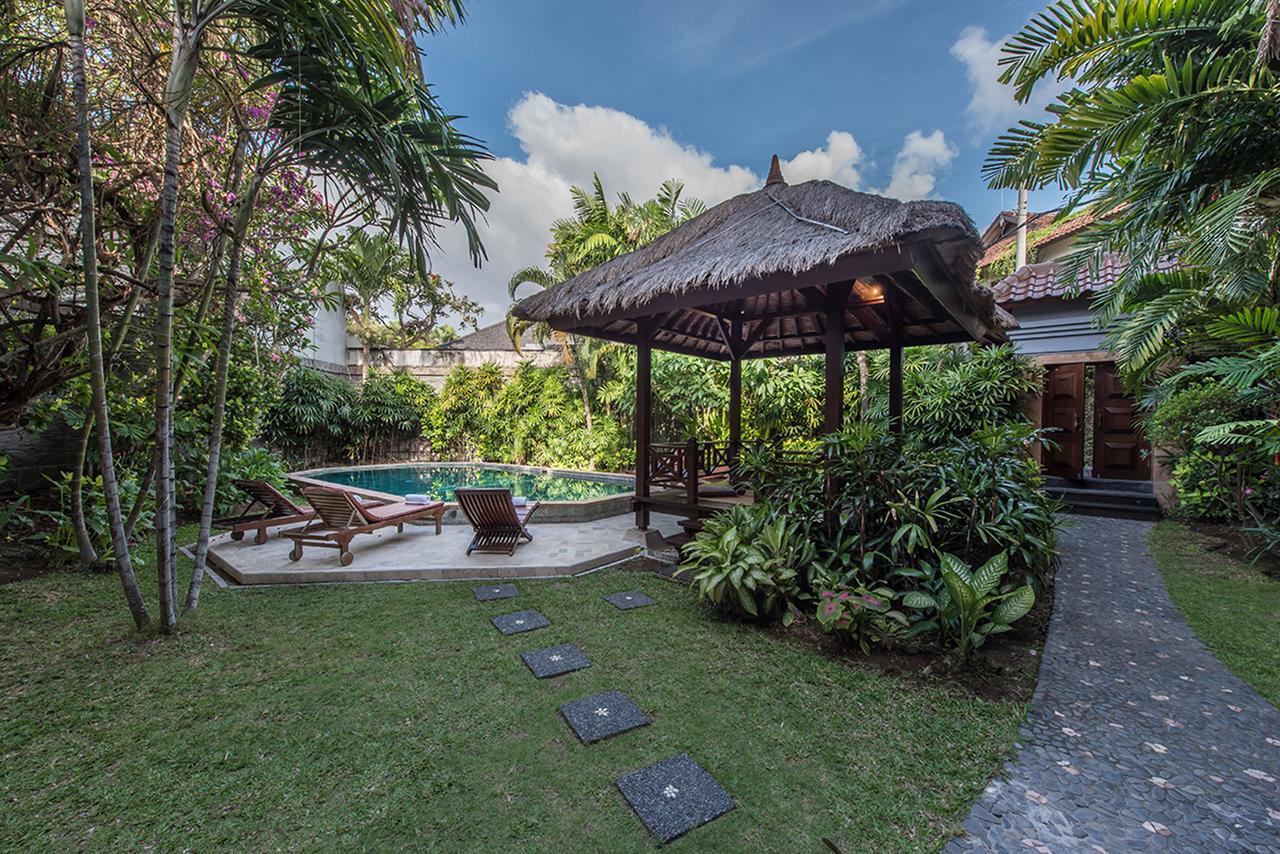 Villa Daria Seminyak Esterno foto